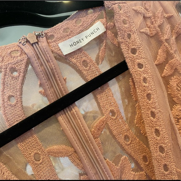 Deep V romper- Oh La Luxe - Picture 3 of 3